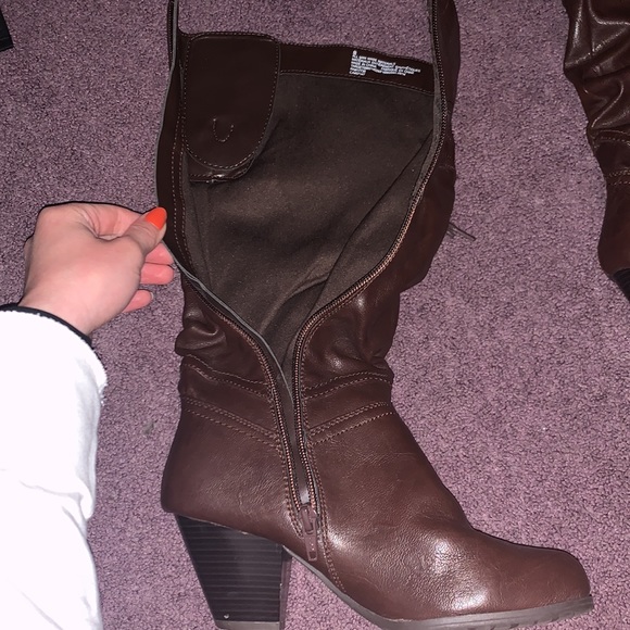 Mini heel brown boots👢 - Picture 5 of 6